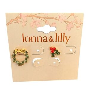 Lonna & Lilly Holiday Mismatch‎ Earrings Festive Wreath & Holly OS